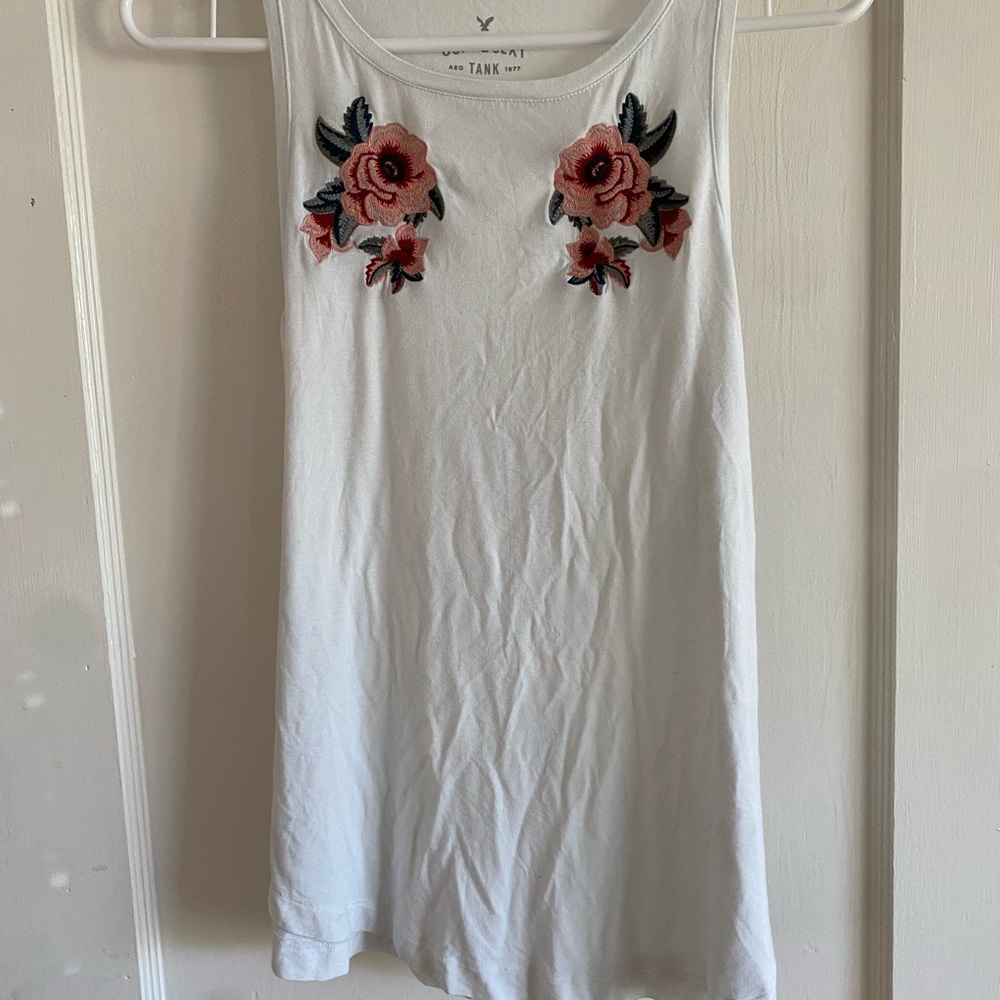 American eagle white floral tank top soft and sexy